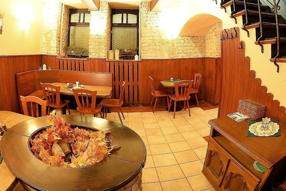 Penzion Uno Hradec Králové Exterior foto